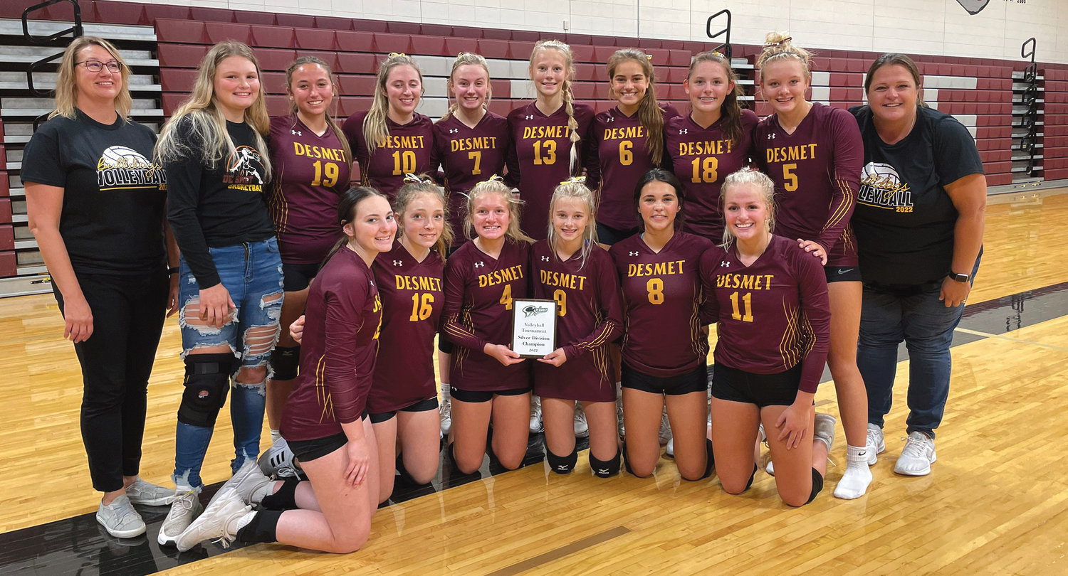 The Bulldogs fought for first place in the Silver Division of the Clark/Willow Lake volleyball tournament on Sat., Sept. 10.